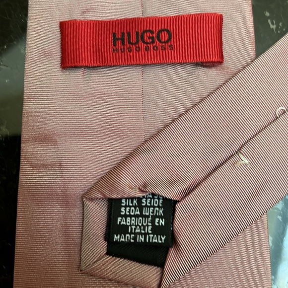 Hugo Boss silk tie - Picture 2 of 3